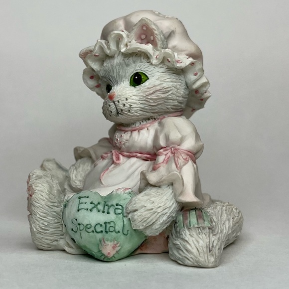 “Extra Special” Calico Kittens - Picture 7 of 9